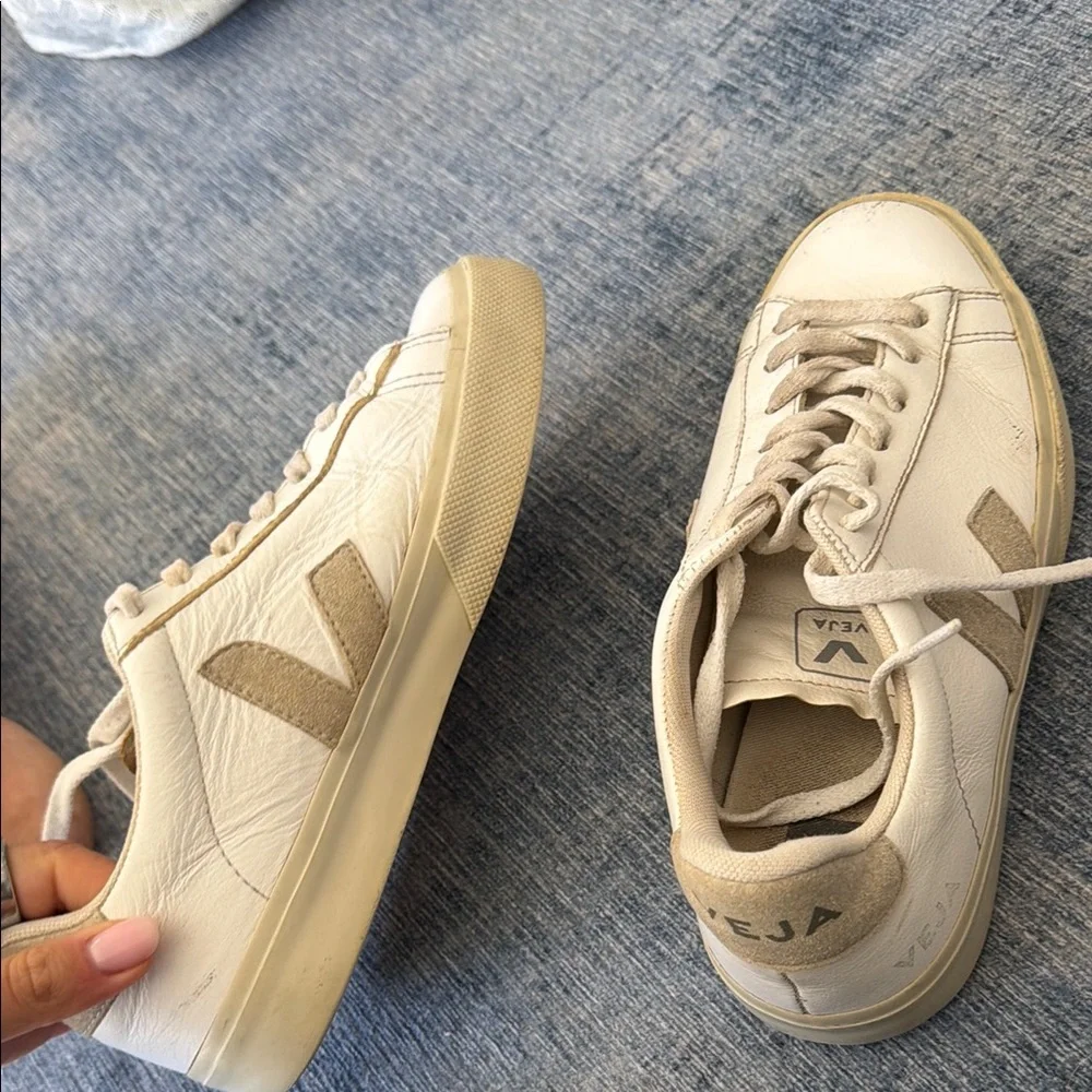 Veja Women's Cream and Tan Sneakers Size 8 - Picture 6 of 6